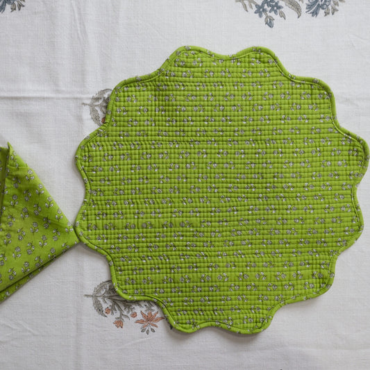 Green Floral Motif Placemat with Napkins (Set of 6)