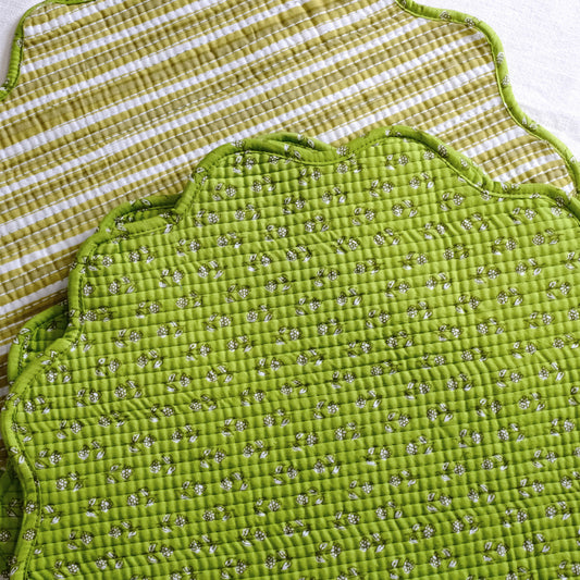Green Floral Motif Placemat with Napkins (Set of 6)