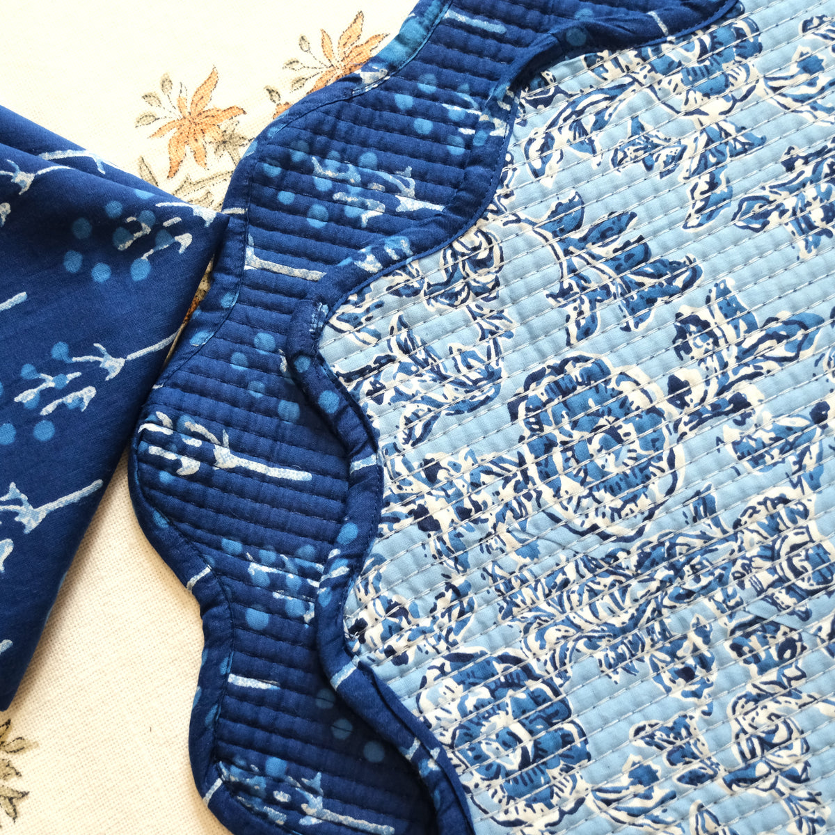 Navy Tree Motif Placemat with Napkins (Set of 6)