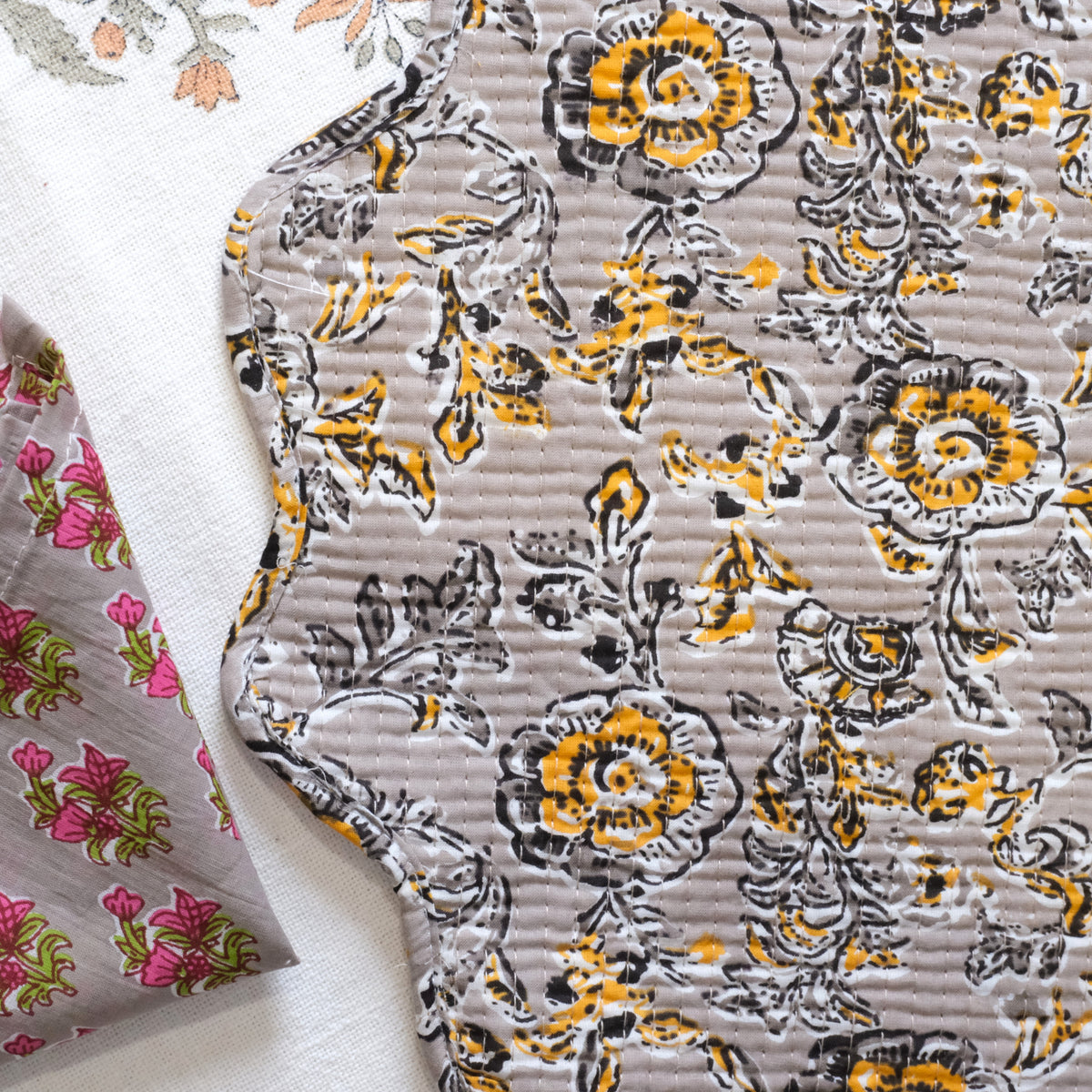 Taupe Floral Placemat with Napkins (Set of 6)